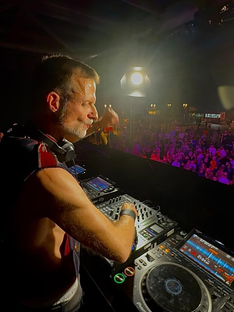 Stuttgart PRIDE w/ Ben Hille