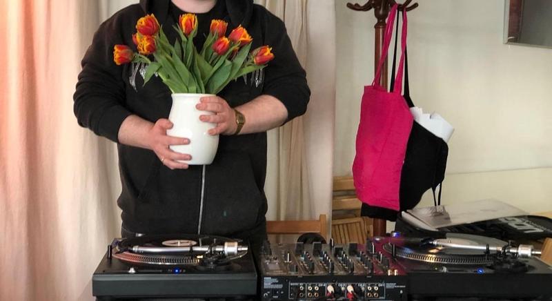 Merlin Café Sessions #01 w/ 2manybirds